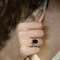 Bague 53 Bague en or gris 18K avec saphir de Siam 5,72 ct et diamants 58 Facettes FB09849-FB09792