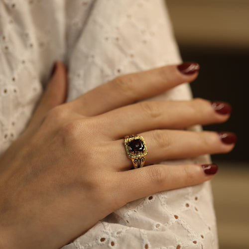 Bague 54 Bague chevalière Napoléon III en or jaune 18K avec émail et grenat, taille 54 58 Facettes FB10425