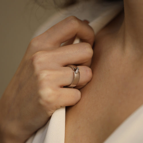 Bague 52 Chaumet Lien Évidence - Bague en or gris 18 carats, taille 52 58 Facettes FB10987