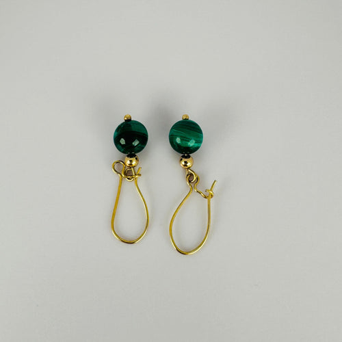 Boucles d'oreilles Boucles d'oreilles vintage en or jaune et malachite verte 58 Facettes 2505019