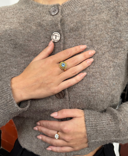 Bague 56 Bague vintage avec topaze bleue en or 18k 58 Facettes 2509004