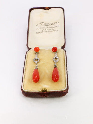 Boucles d'oreilles Boucles d'oreilles pendantes Art Deco corail rouge diamants taille rose 58 Facettes 1087.19