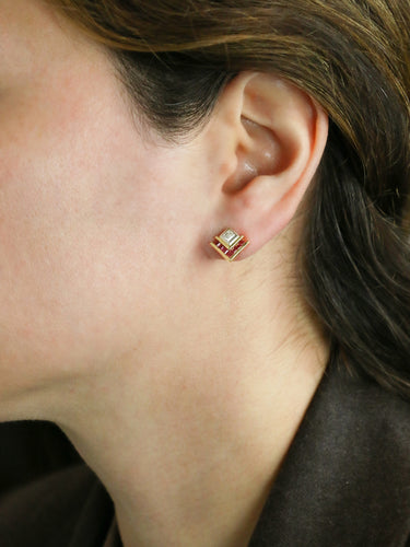 Boucles d'oreilles Boucles d’oreilles diamants taille emeraude rubis calibres 58 Facettes 948