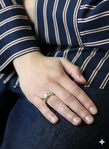 Bague 51 Fred - Bague panthère en or jaune 18 carats et diamants 58 Facettes 1216.4