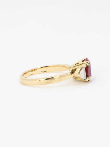 Bague 55 Bague trilogie or jaune rubis diamants trillion 58 Facettes 1109.4