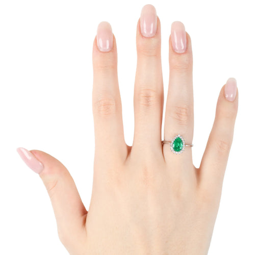 Bague 53 Bague en or blanc 18 ct avec émeraude de Colombie 0,94 ct et diamants 58 Facettes 7816