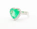 Bague 52 Bague en or blanc 18 kt avec émeraude de Colombie 6,60 ct et diamants 58 Facettes 9698