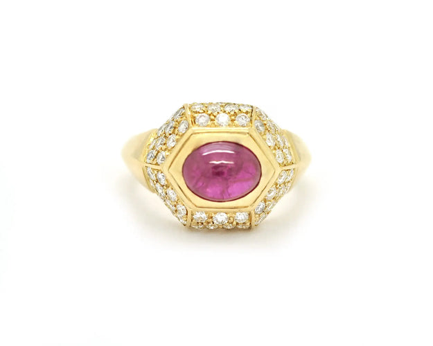 Bague 54 Bague en or jaune 18 kt avec rubis cabochon 2,5 ct et diamants 58 Facettes 9865