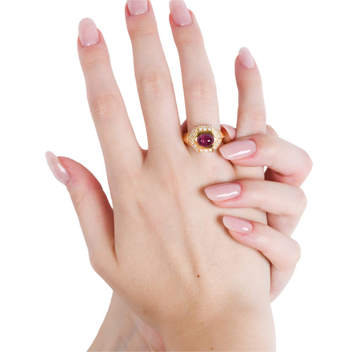 Bague 54 Bague en or jaune 18 kt avec rubis cabochon 2,5 ct et diamants 58 Facettes 9865