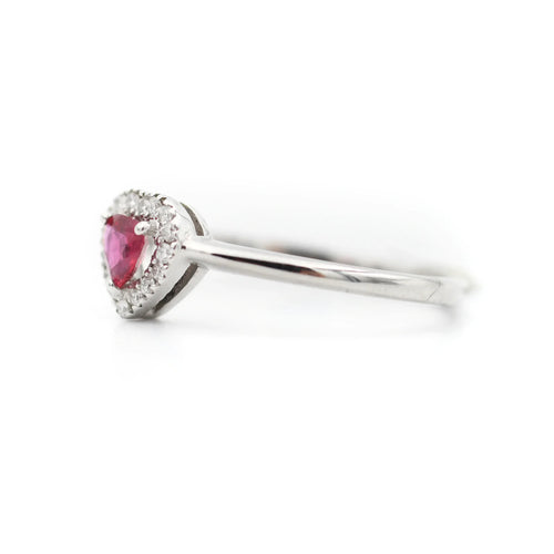 Bague Bague en or blanc 18 carats avec rubis cœur et diamants 58 Facettes 12025