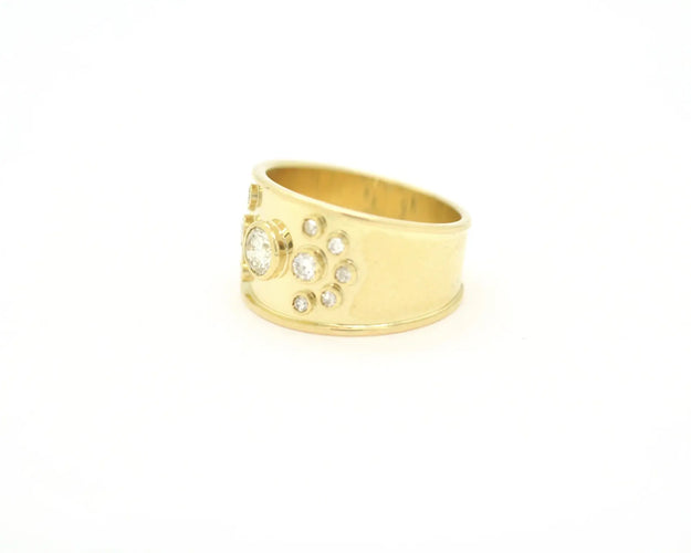 Bague Bague en or jaune sertie de diamants 58 Facettes 13051