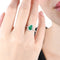 Bague 53 Bague en or blanc 18 kt avec émeraude 1,04 ct et diamants 58 Facettes 13423