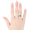 Bague 53 Bague en or blanc 18 kt avec émeraude 1,04 ct et diamants 58 Facettes 13423