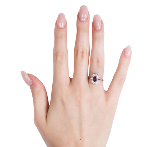 Bague 54 Bague en or blanc 18 carats avec rubis 0,70 ct et diamants 58 Facettes 14196