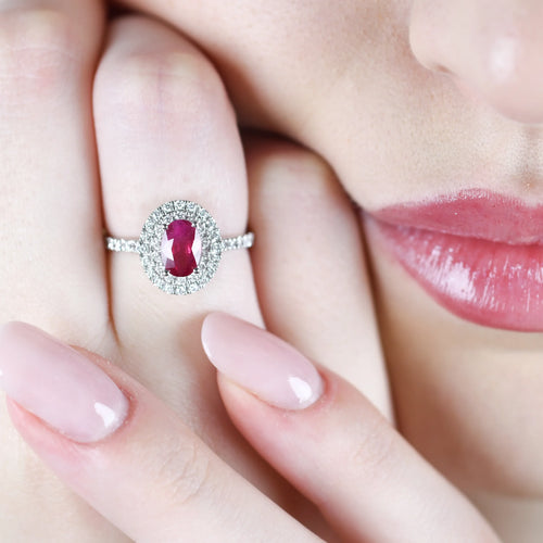 Bague 55 Bague en or blanc 18 carats avec rubis 1,19 ct et diamants 58 Facettes 14503