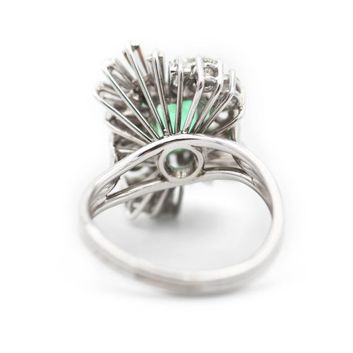Bague 56 Bague en or blanc, émeraude de Colombie 1,81 ct et diamants 58 Facettes 14539