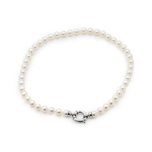 Collier Collier de perles Akoya japonaises avec fermoir en or blanc 18 ct 58 Facettes 17651