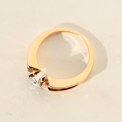 https://cdn.shopify.com/s/files/1/0442/6560/3235/files/solitar-ring-aus-750-gelbgold-mit-diamant-047-ct-klassischer-verlobungsringhoney-jewelry-5702136.jpg?v=1772564983