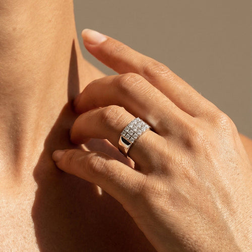 Bague 57 Bague en or blanc 14K avec 15 diamants taille brillant 58 Facettes 3230-11