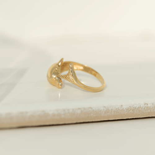 https://cdn.shopify.com/s/files/1/0442/6560/3235/files/vintage-delfin-ring-aus-14-karat-gelbgold-90er-jahre-designhoney-jewelry-2272676.png?v=1772565143