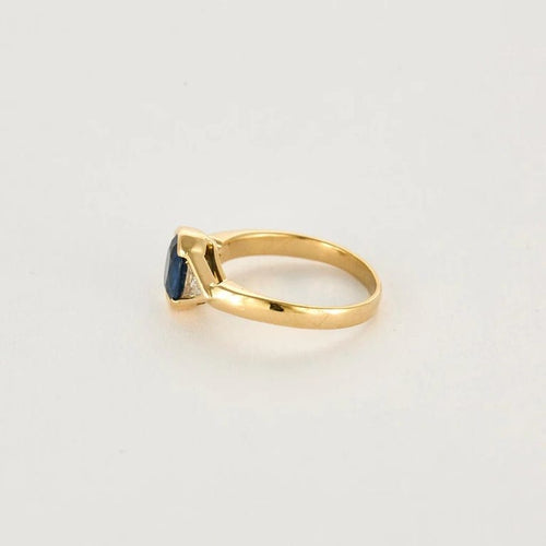 Bague 52.5 Bague en or jaune 18K avec saphir 1,15 ct et diamants troïdia 58 Facettes COL2959