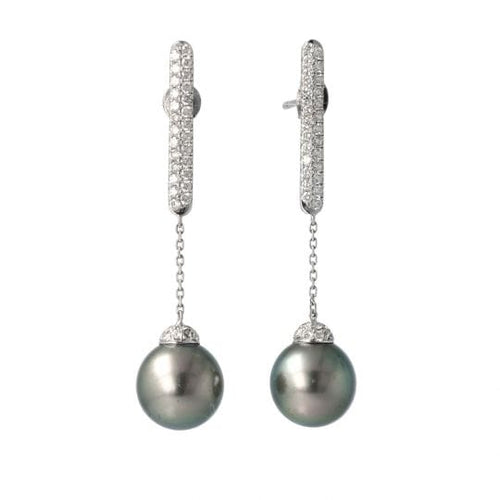 Boucles d'oreilles Boucles d'oreilles en or blanc 18K avec perles et diamants 58 Facettes 3922