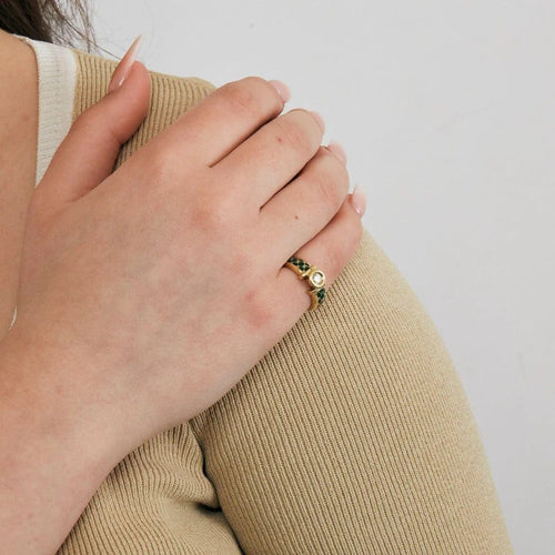 Bague 51 KORLOFF - Bague jonc en or jaune émail et diamant 58 Facettes 23/526