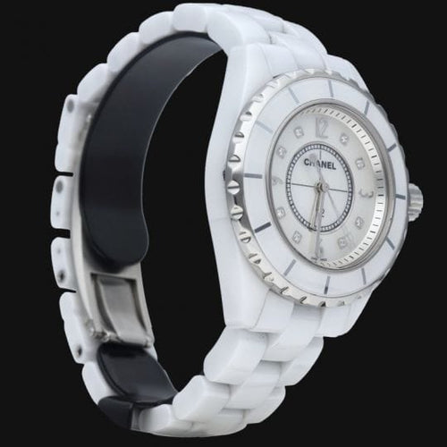 Montre Chanel J12 - Montre femme 33 mm en céramique blanche 58 Facettes MT44655