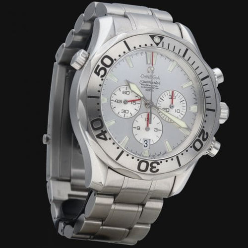 Montre Omega Speedmaster - Montre chronographe Date en acier 42 mm 58 Facettes MT40780