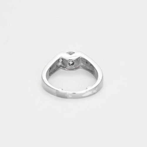 Bague 58 Bague solitaire en or blanc et diamant 0,75 ct 58 Facettes 250304
