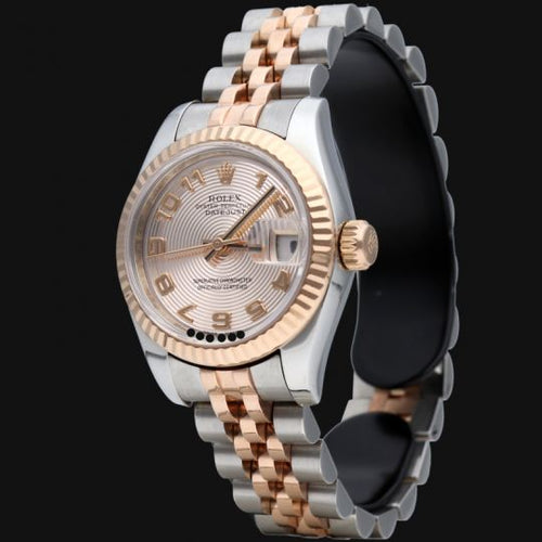 Montre Rolex - Montre Lady-Datejust 26 mm en or rose et acier 58 Facettes MT42572