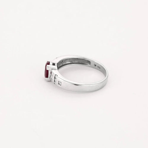 Bague 56.5 Bague or blanc, rubis et diamants 58 Facettes B250459