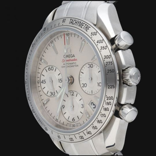 Montre Omega Speedmaster - Montre chronographe Date en acier 58 Facettes MT41423