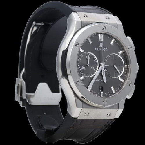 Montre Hublot Classic Fusion - Montre chronographe en titane 45 mm 58 Facettes MT43955