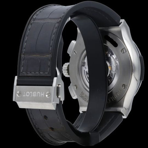 Montre Hublot Classic Fusion - Montre chronographe en titane 45 mm 58 Facettes MT43955