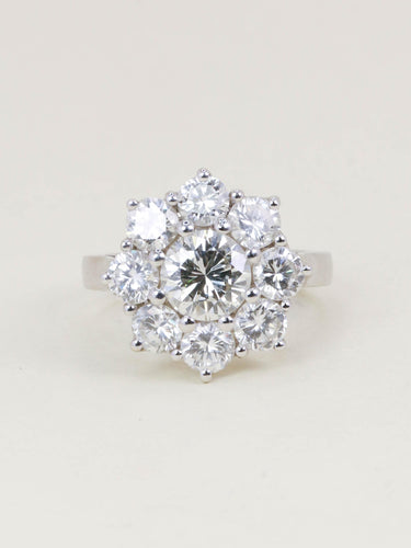 Bague 54 Bague marguerite or blanc diamants 3,90 carats 58 Facettes 1259.4