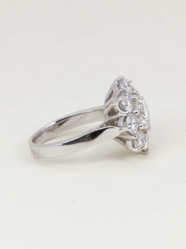 Bague 54 Bague marguerite or blanc diamants 3,90 carats 58 Facettes 1259.4