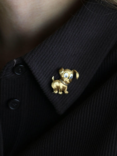 Broche Broche vintage chien or jaune email 58 Facettes 1211.6