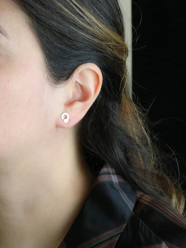 Boucles d'oreilles DINH VAN Boucles d'oreilles menottes R8 or blanc 58 Facettes 1215.9