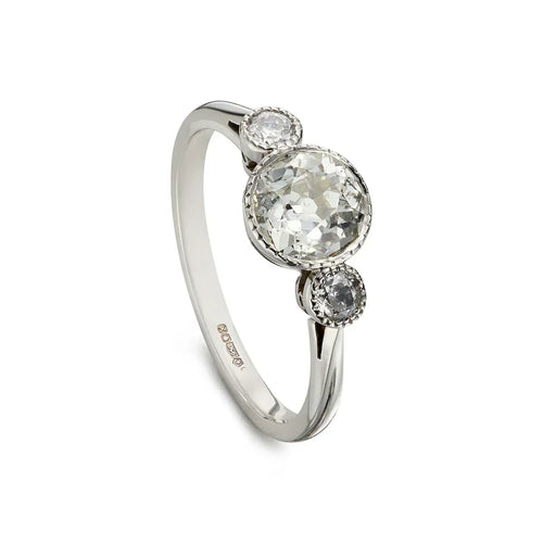 Bague Bague trois pierres en platine avec diamants taille Old Mine 1,40 ct 58 Facettes EW-0021