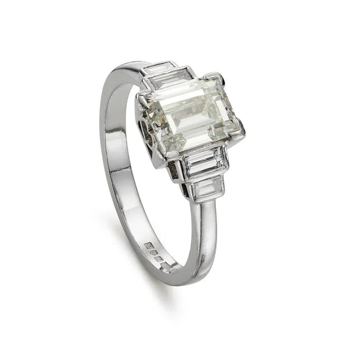 Bague 52 Bague de fiançailles en platine avec diamant taille émeraude 1,40 ct 58 Facettes VI-0017