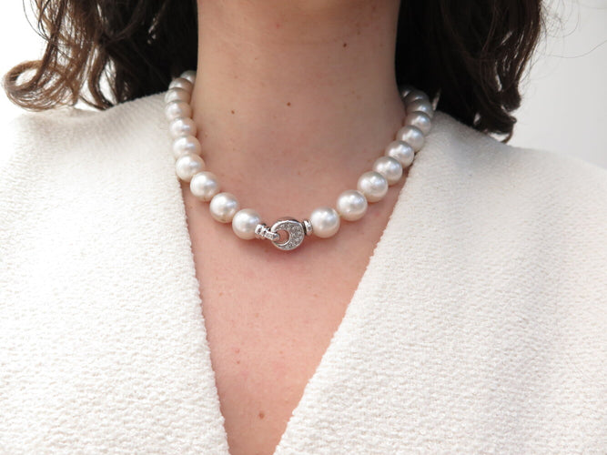 Collier collier de 29 perles des mers du sud & or gris 18k pls 58 Facettes 273028