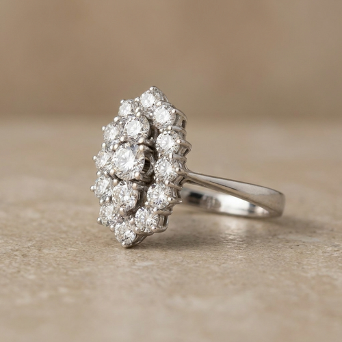 Bague 57 Bague en or blanc 14 carats avec diamants 58 Facettes 2832