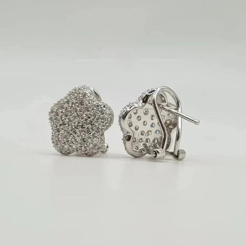 Boucles d'oreilles Boucles d’oreilles fleurs en or blanc 18 carats et diamants naturels 58 Facettes