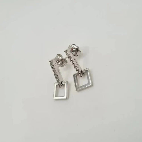 Boucles d'oreilles Boucles d'oreilles carrées en or blanc 18k serties de diamants 58 Facettes