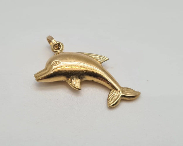 Pendentif Pendentif dauphin en or jaune 18 carats 58 Facettes