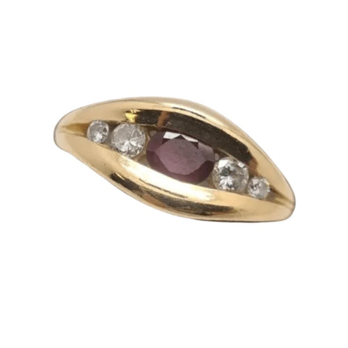 Bague 50 Bague en or jaune, rubis et diamants 58 Facettes