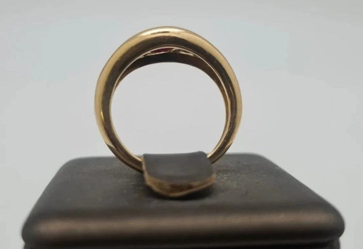 Bague 50 Bague en or jaune, rubis et diamants 58 Facettes