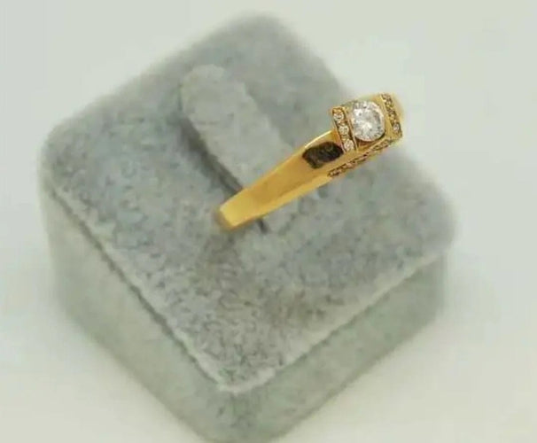 Bague 67 Bague en or jaune et diamants 58 Facettes