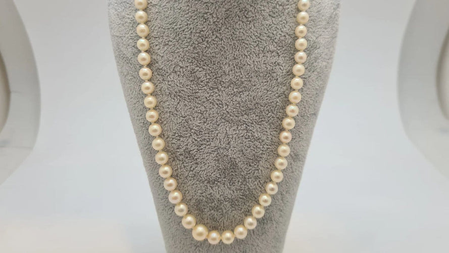 Collier Collier en or jaune 18 carats et perle de culture 58 Facettes